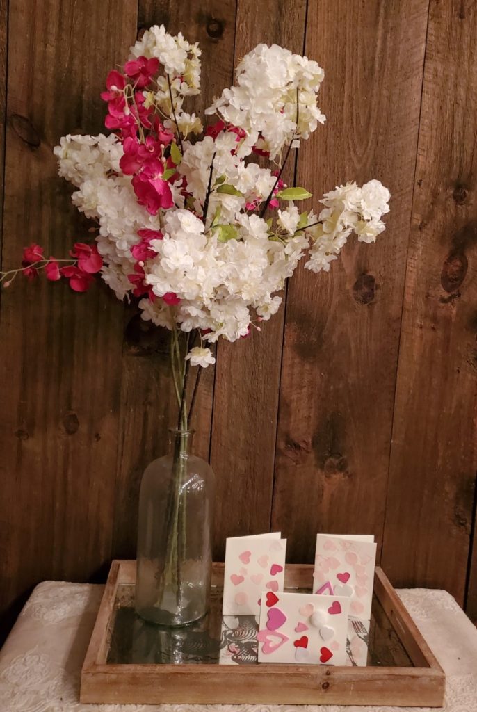 DIY Valentine cards with flower vase